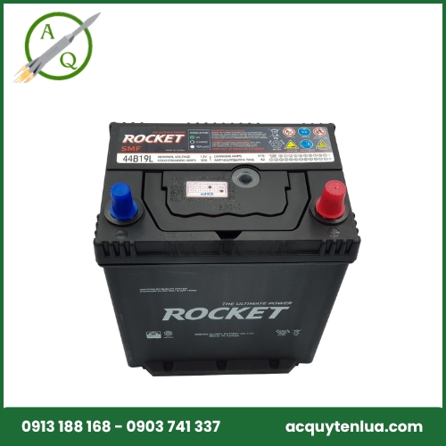 Thay bình ắc quy xe Honda Jazz Hybrid