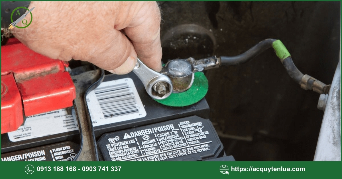 Dấu hiệu cần thay ắc quy xe Nissan Terra