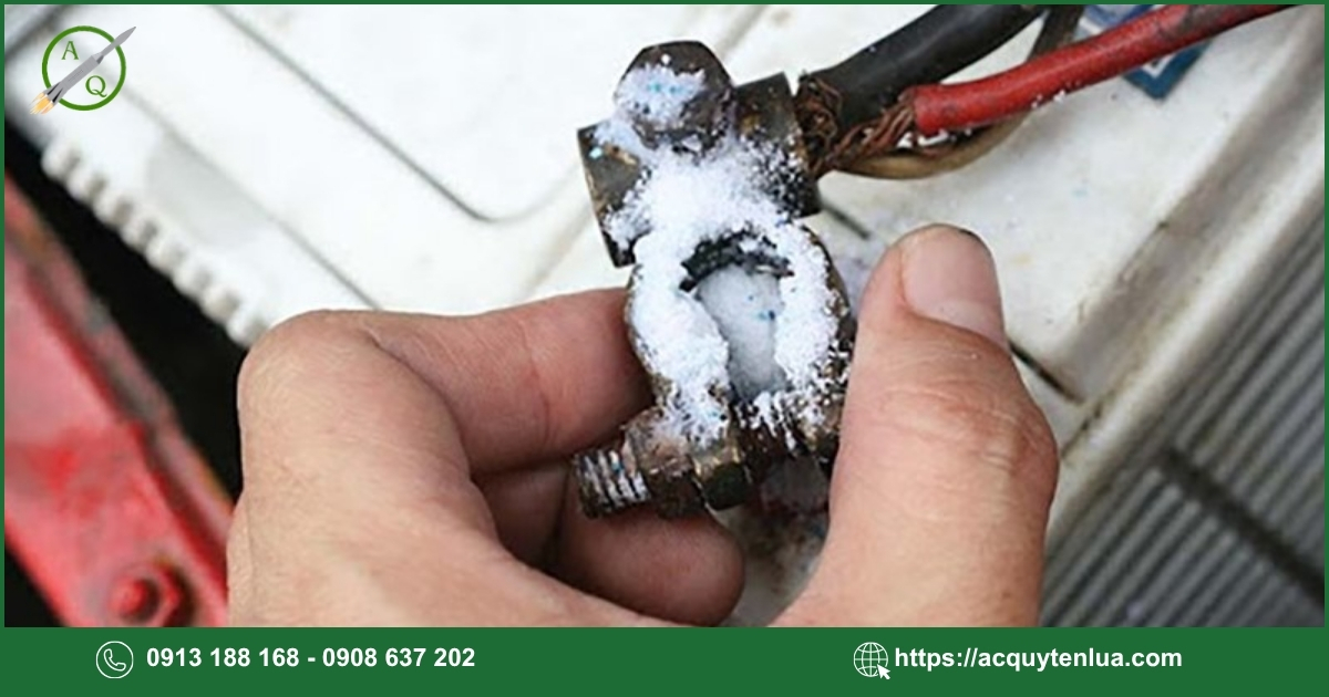 Dấu hiệu cần thay bình ắc quy xe Mitsubishi L300