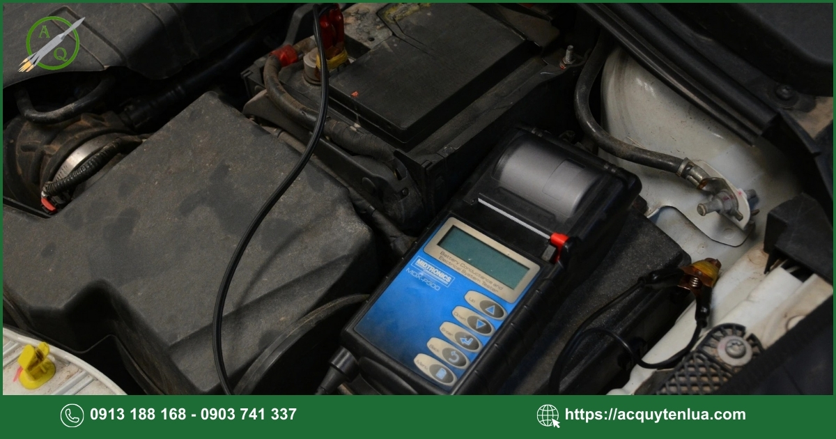 Dấu hiệu cần thay bình ắc quy xe Toyota Corolla Cross Hybrid