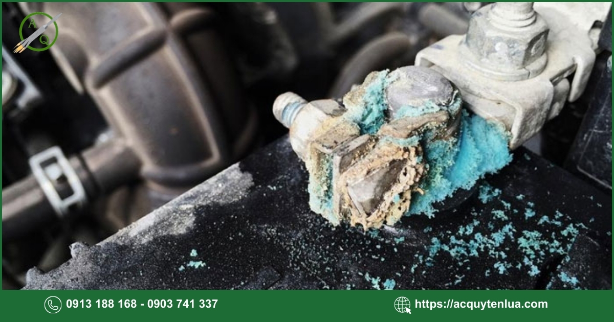 Dấu hiệu cần thay bình ắc quy xe Toyota Unser