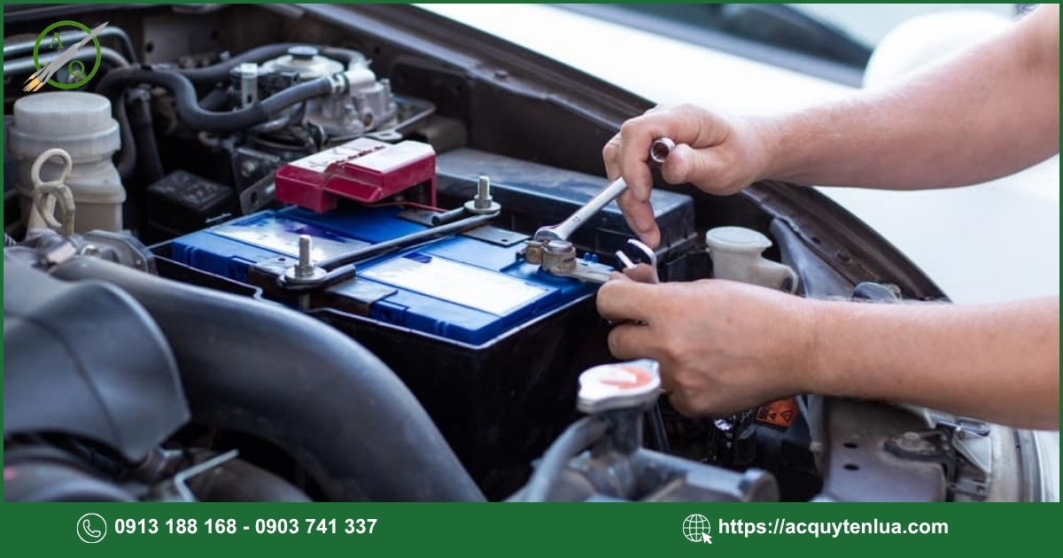 Quy trình thay bình ắc quy cho xe Ford Focus ST