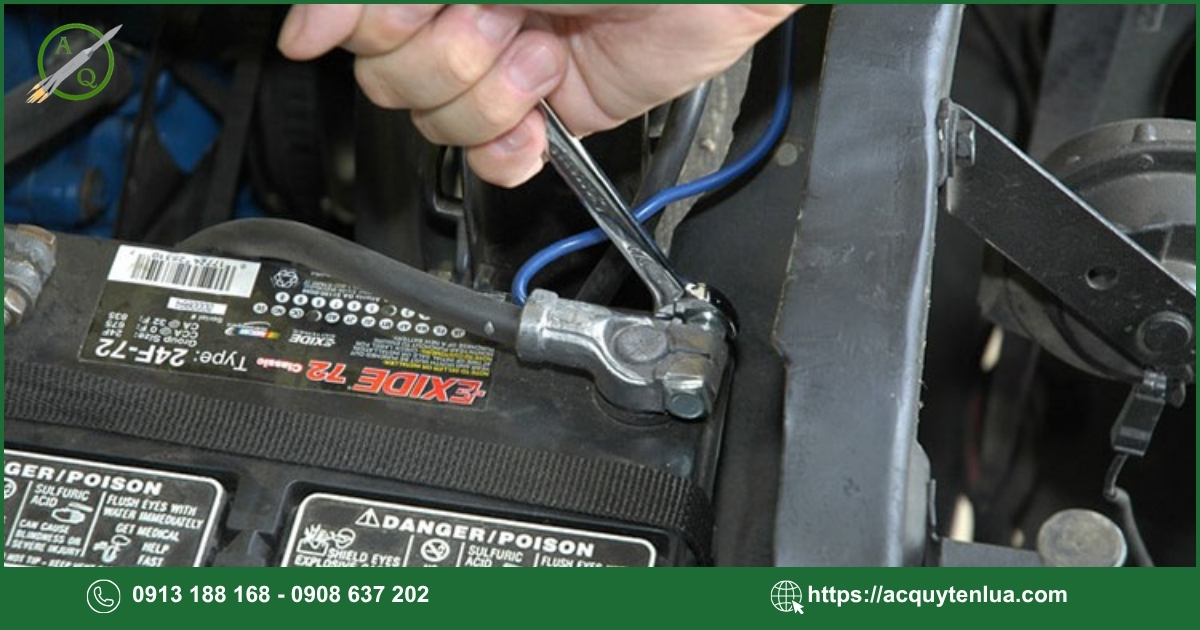 Quy trình thay bình ắc quy cho xe Ford Ranger Raptor đúng chuẩn