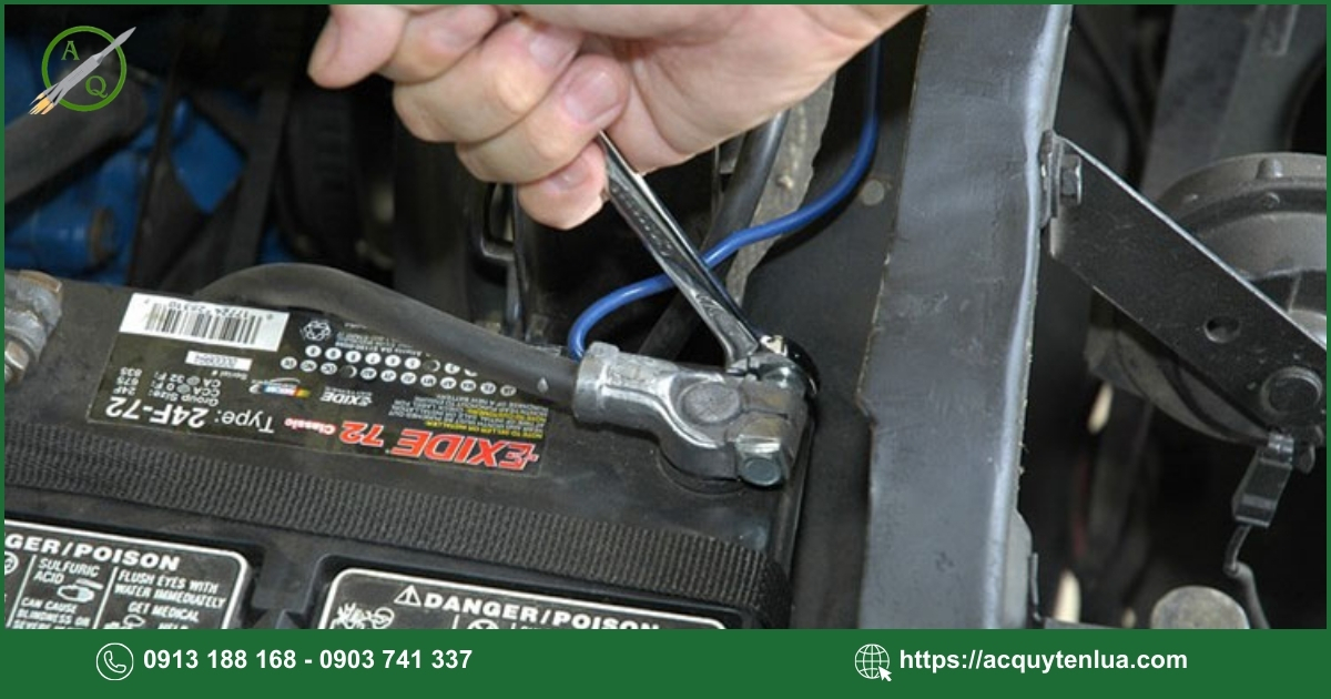 Quy trình thay bình ắc quy cho xe Hyundai Custin