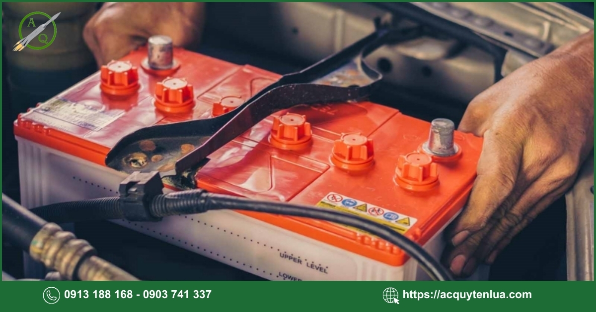 Quy trình thay bình ắc quy cho xe Hyundai Grand Starex