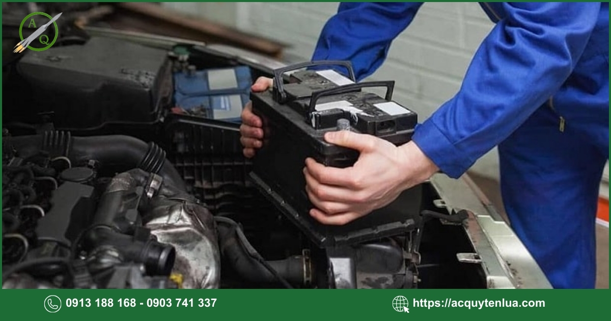 Quy trình thay bình ắc quy cho xe Kia Carnival 2021 đến nay