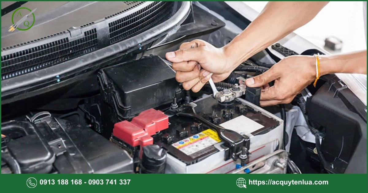 Quy trình thay bình ắc quy cho xe Toyota Sienta
