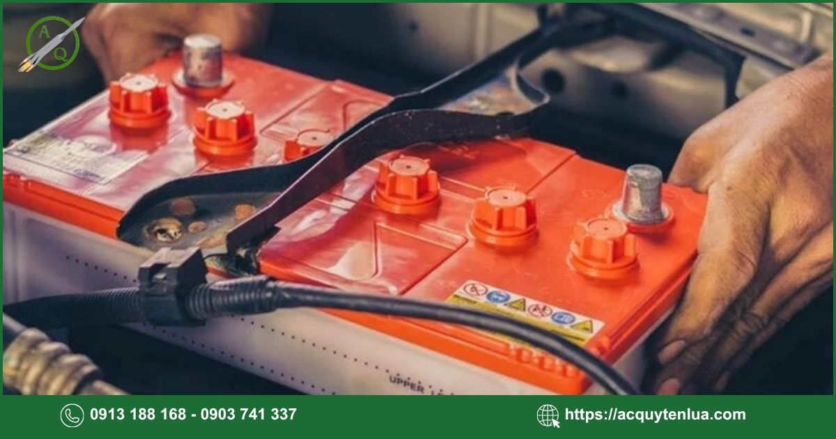 Quy trình thay bình ắc quy đúng kỹ thuật cho xe Ford Kuga
